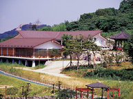 중요무형문화재전수교육관