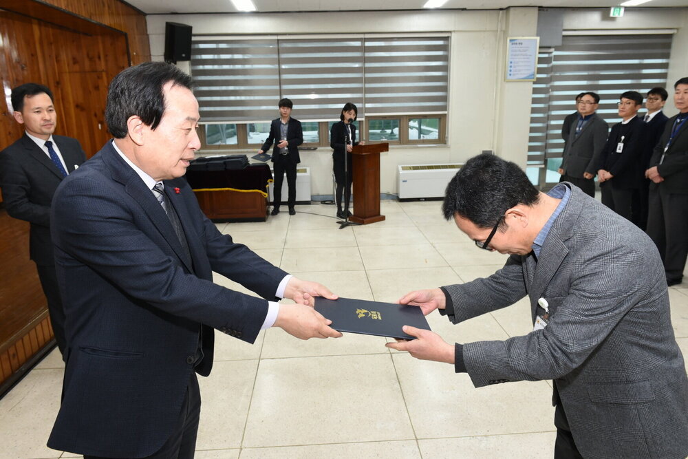 박홍률 목포시장 임용장 전달.