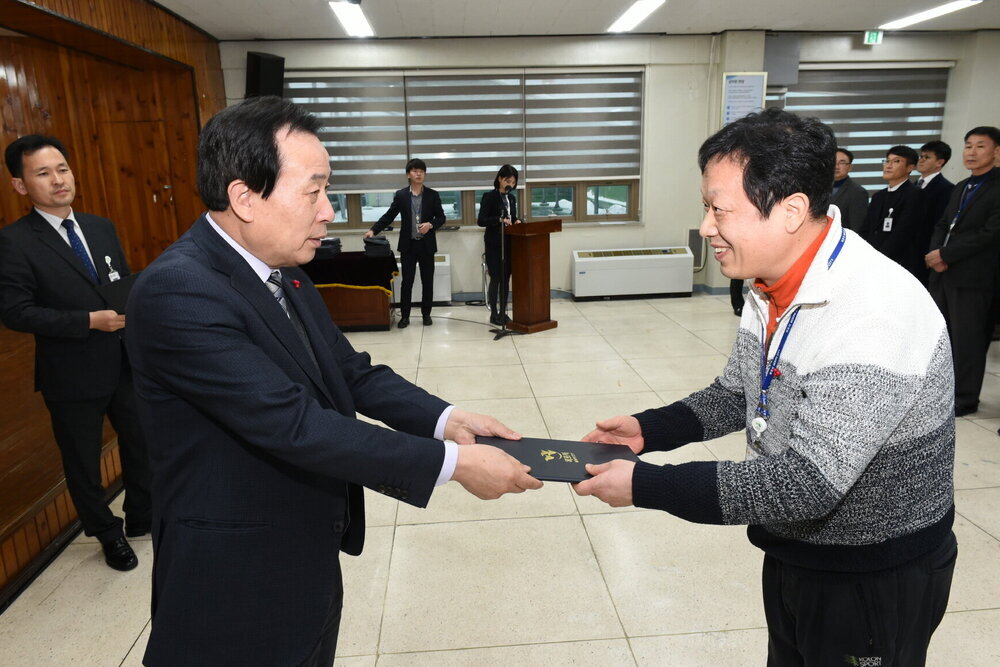 박홍률 목포시장 임용장 전달.