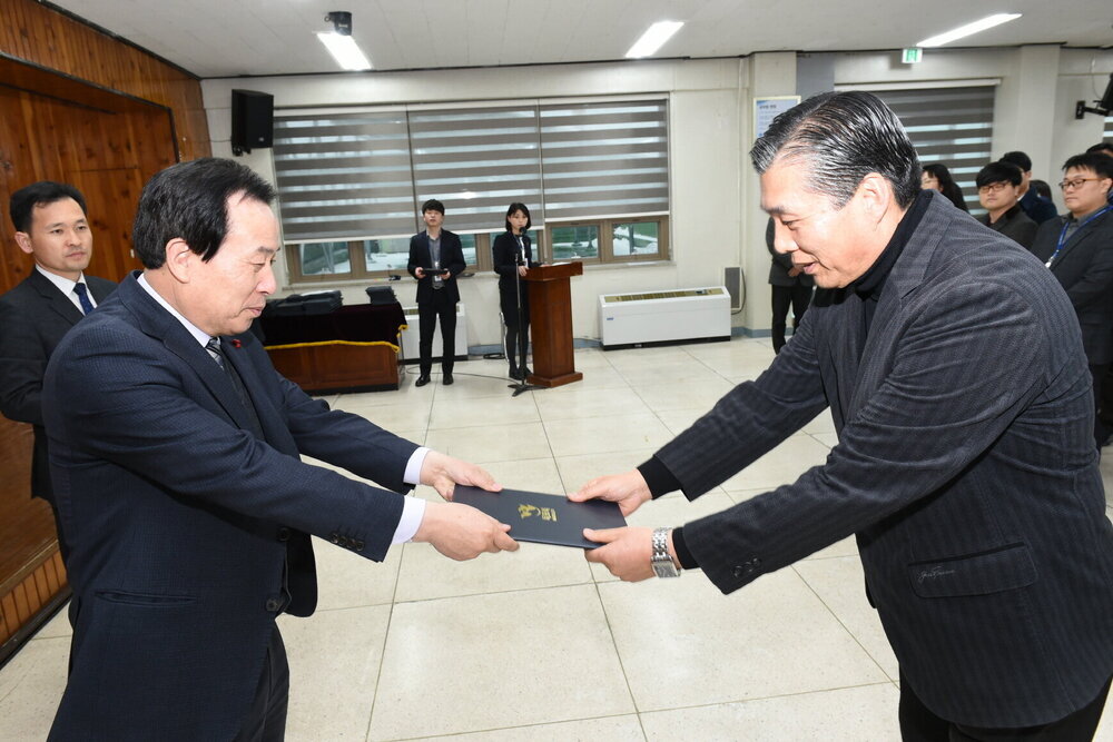 박홍률 목포시장 임용장 전달.