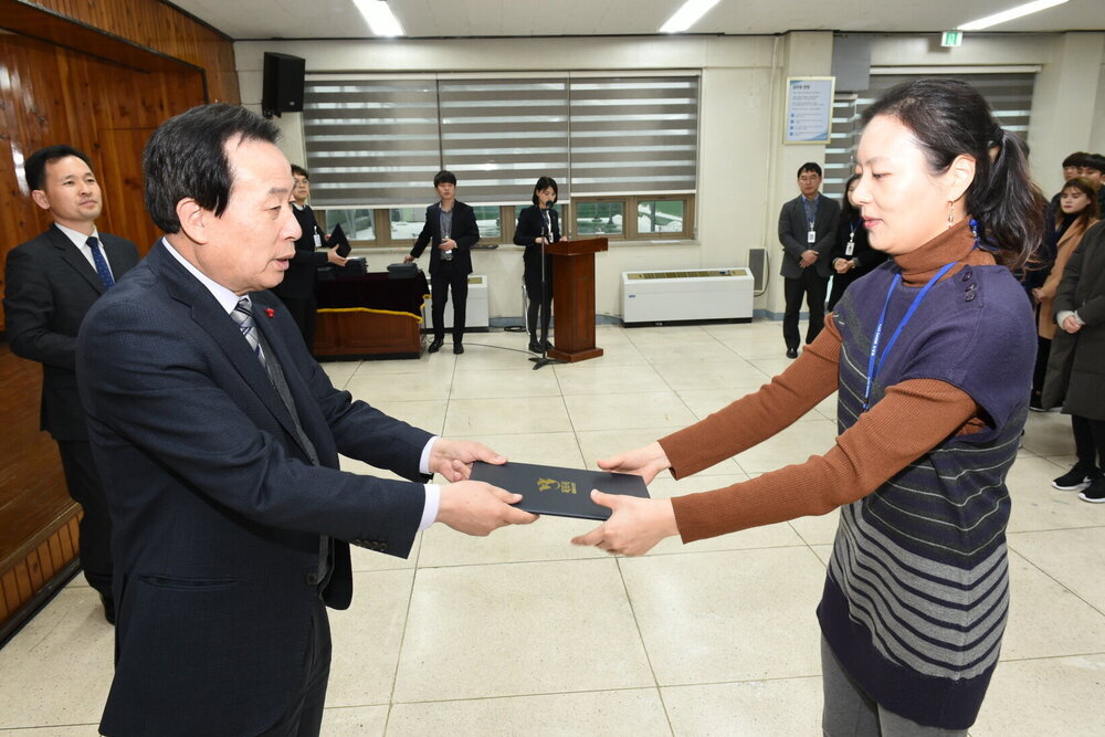 박홍률 목포시장 임용장 전달.