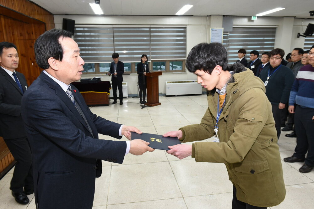 박홍률 목포시장 임용장 전달.