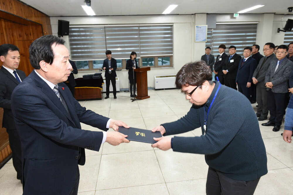 박홍률 목포시장 임용장 전달.