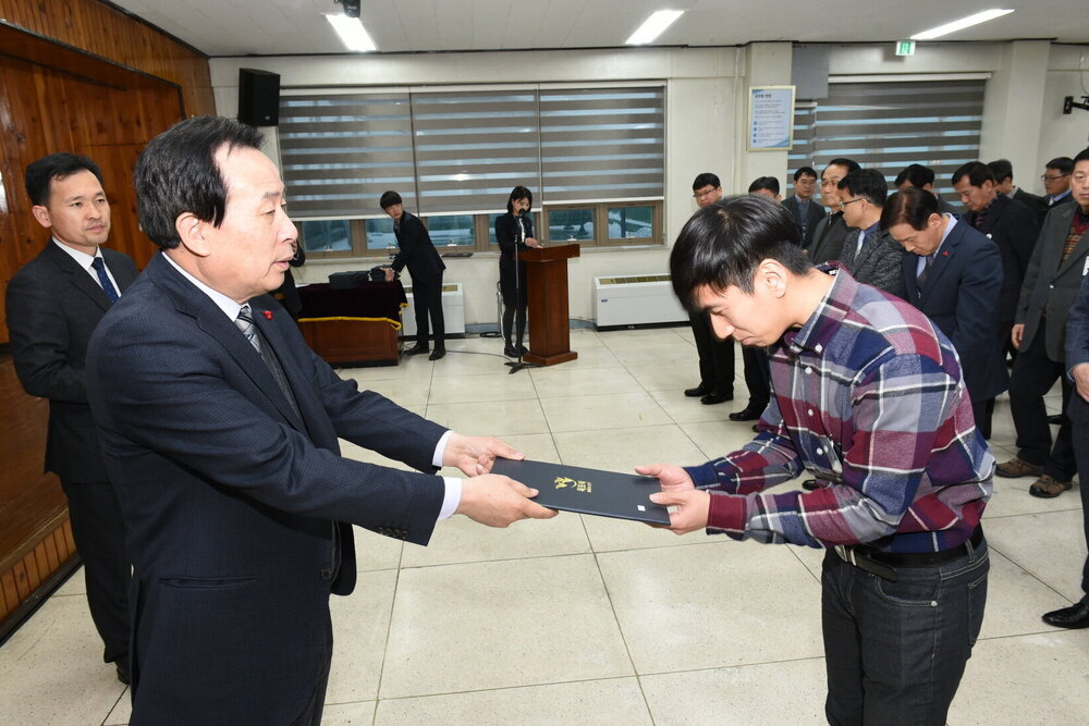 박홍률 목포시장 임용장 전달.