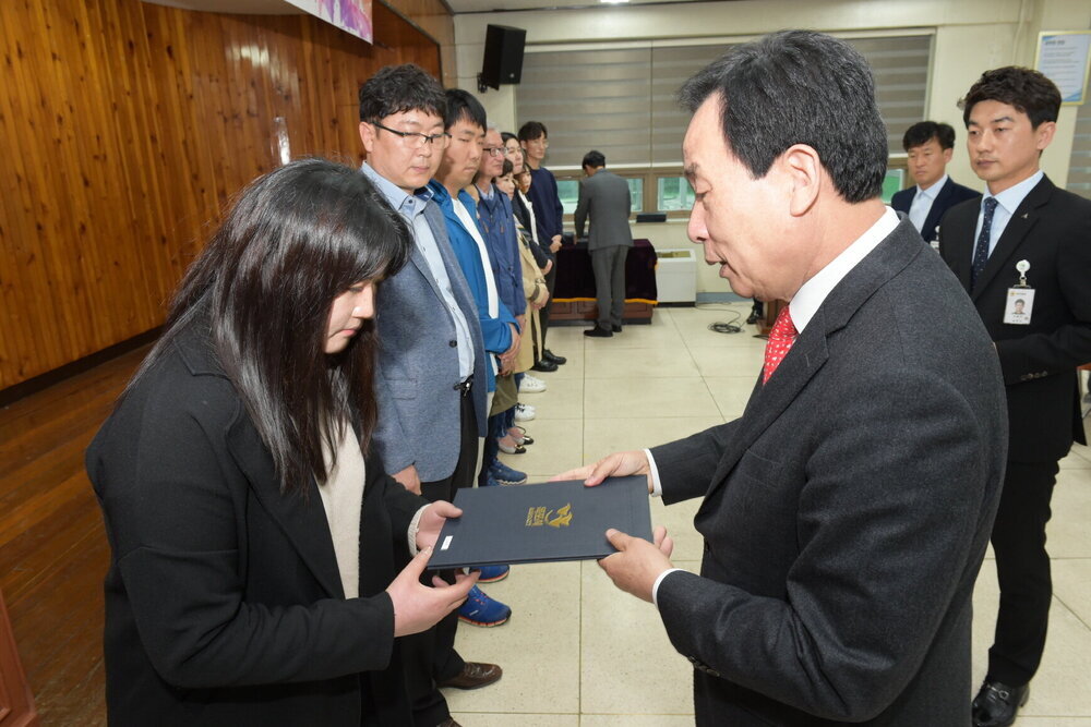 박홍률 목포시장 위촉장 수여.
