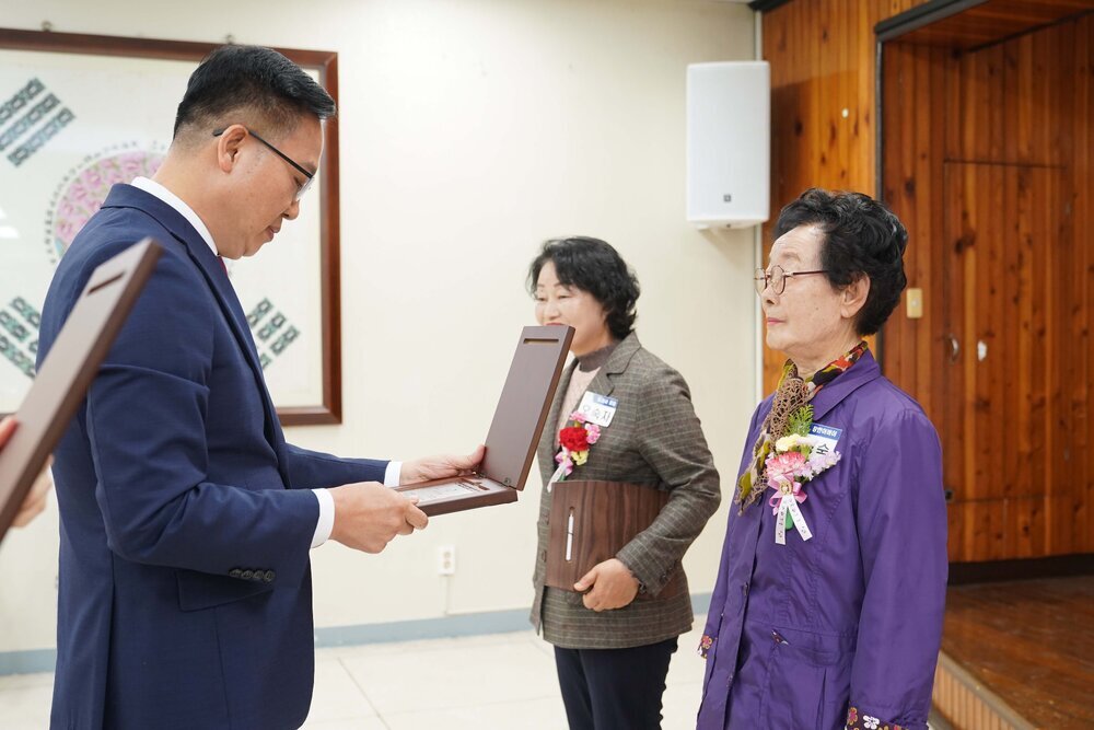 (05.08.회의실) 어버이날 기념행사-2